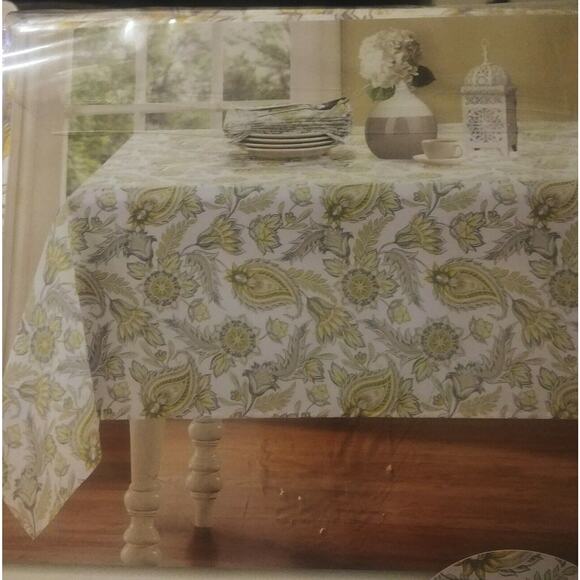 Colordrift Water Repellent Tablecloth Paisley Mirage 70" Round Easy Care - Picture 5 of 7